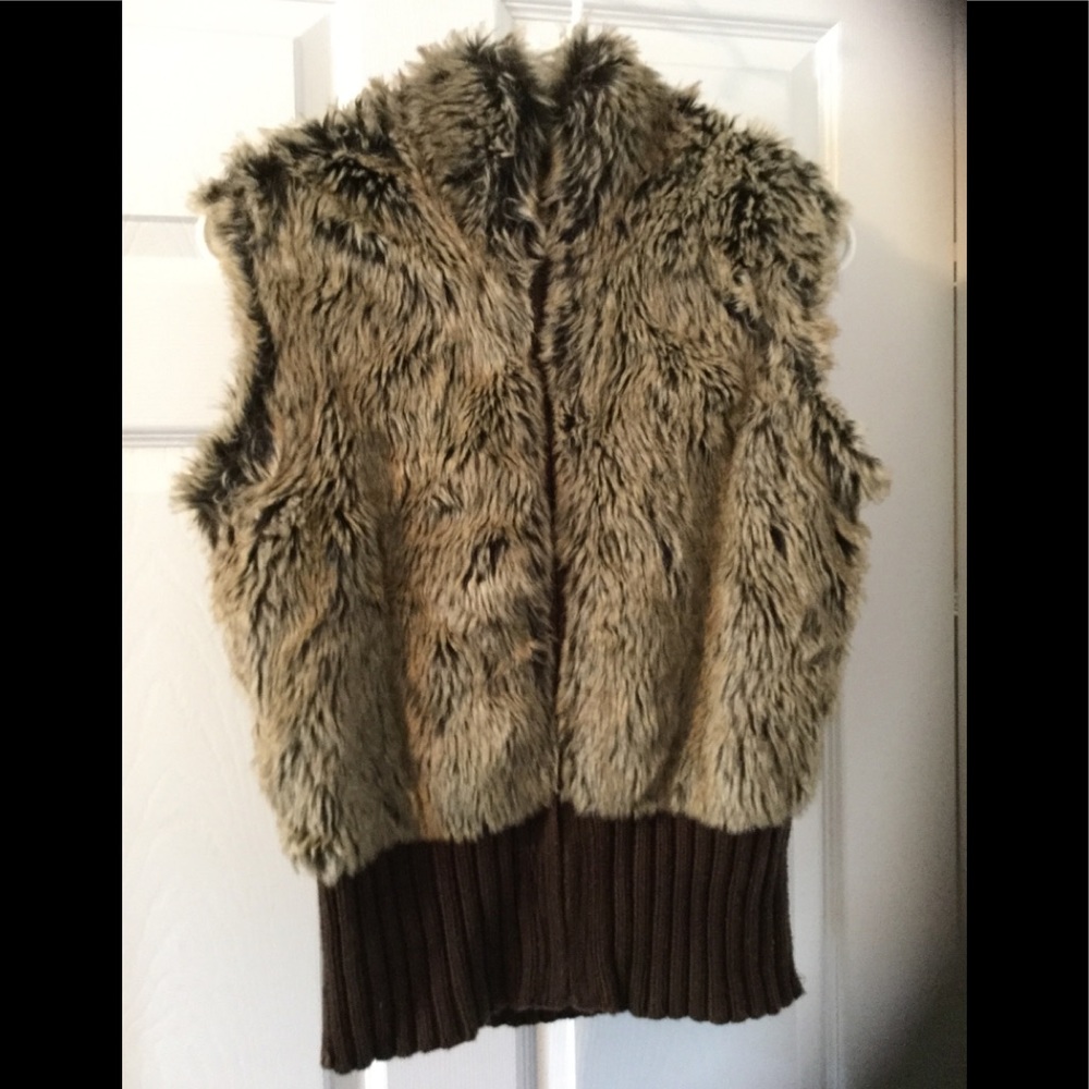 Faux Fur Knit Hem Sleeveless Vest - Brown/Cream